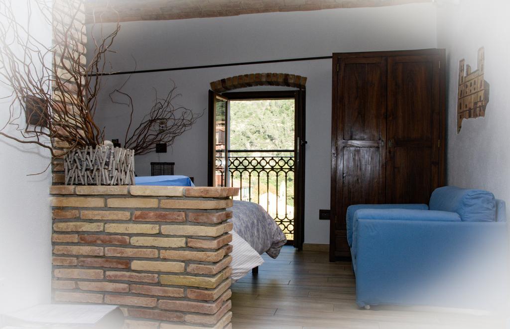 Il Nido Di Rondine Bed and Breakfast Dolceacqua Buitenkant foto