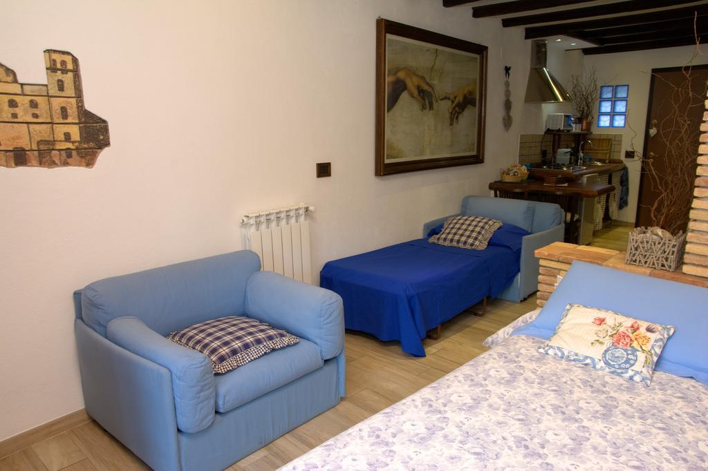 Il Nido Di Rondine Bed and Breakfast Dolceacqua Buitenkant foto